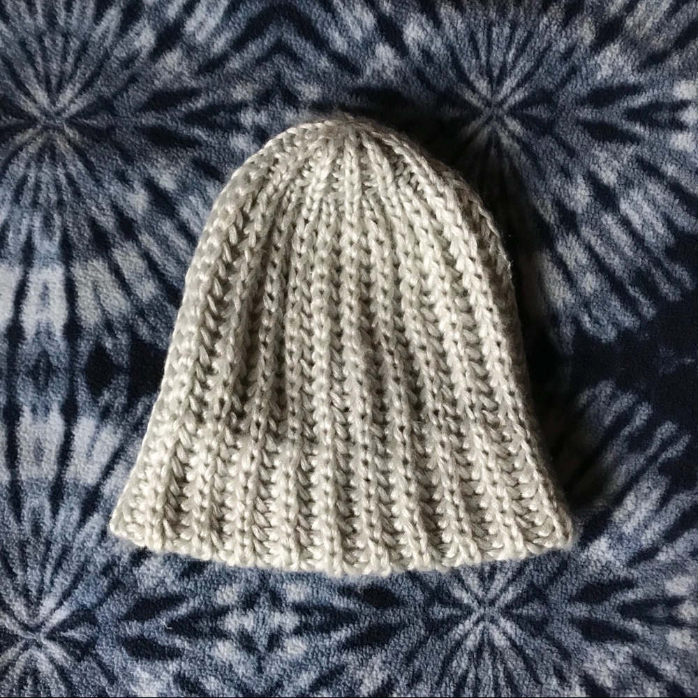 Silver Knit Beanie NWOT